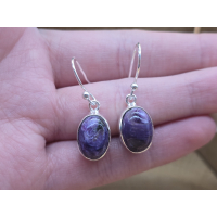 Echt zilveren oorbellen hangend met Charoite